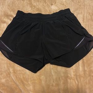 Lululemon Hotty Hot Shorts 4in inseam
